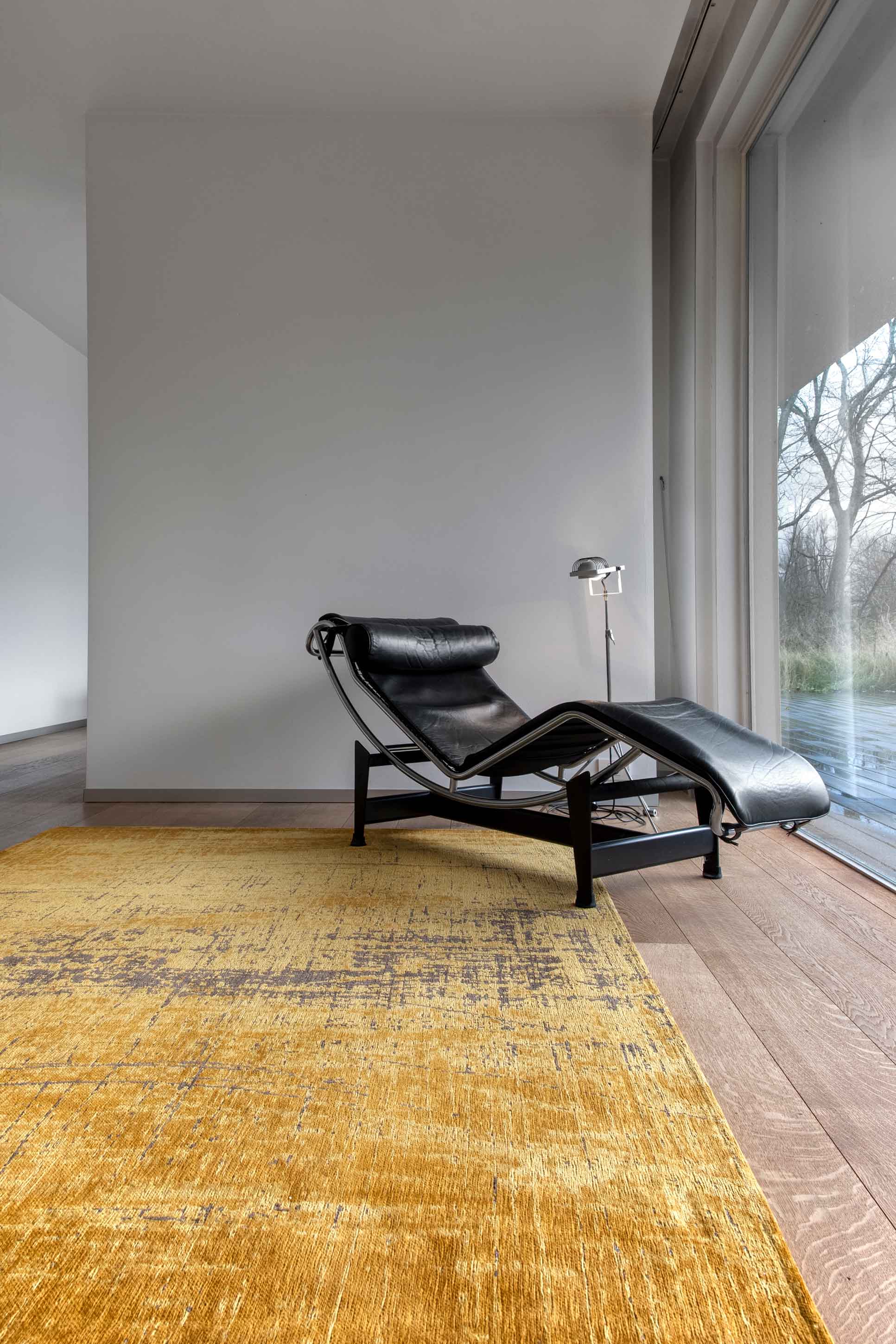 Louis de Poortere Mad Men Griff Liberty Gold 8550 - Image 3