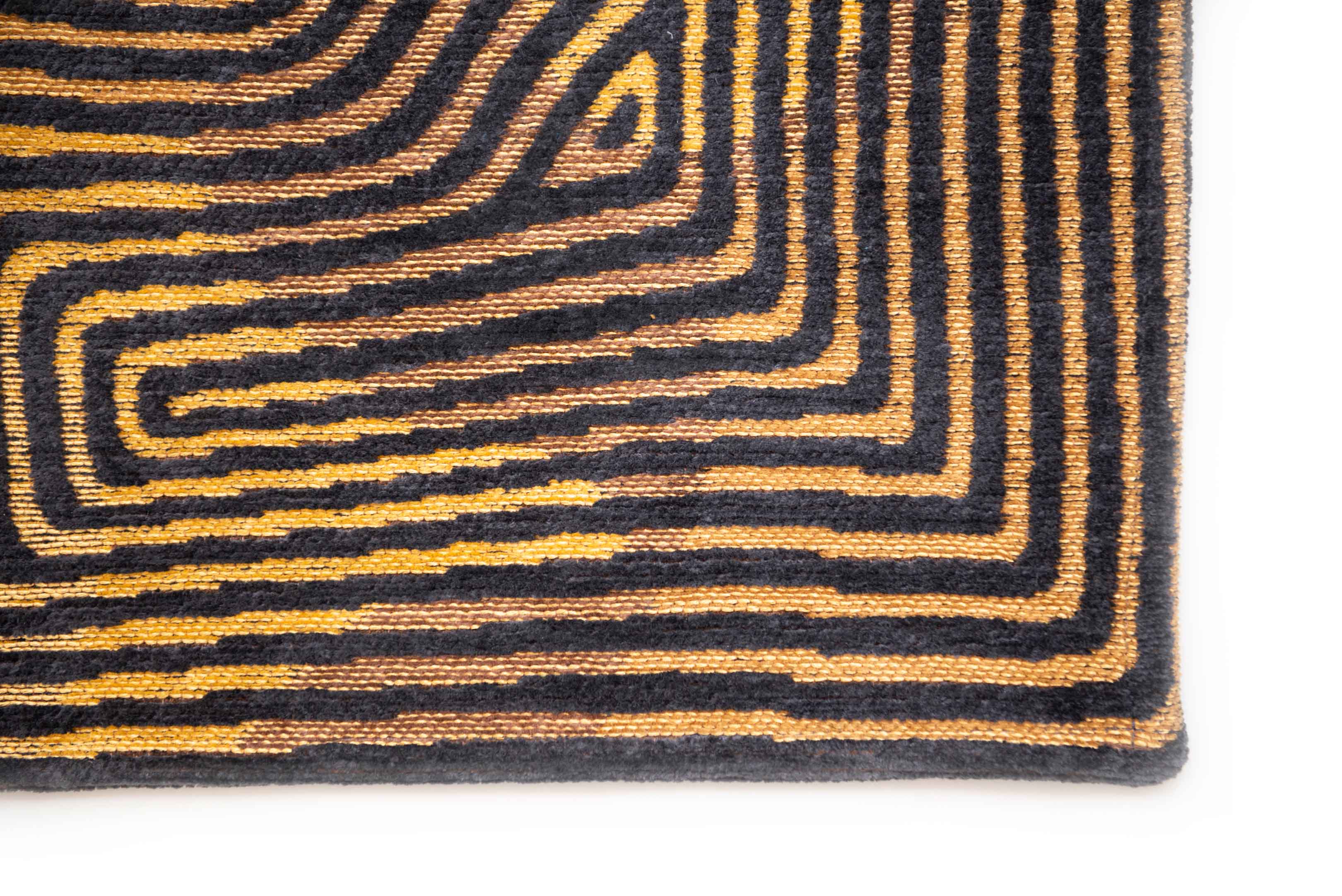 Louis de Poortere Meditation Coral Black Gold 9227 - Image 5