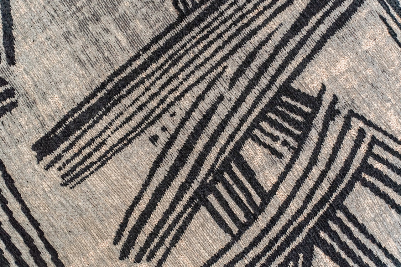 Louis de Poortere Meditation Kanji Dark Street 2066 - Image 9