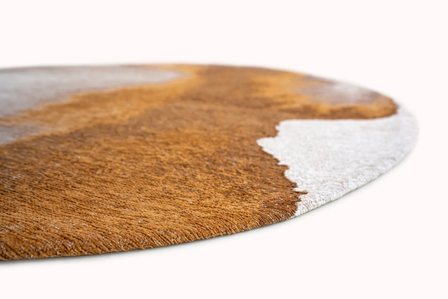 Louis de Poortere Meditation Lagoon Round Chestnut 9326 - Image 3