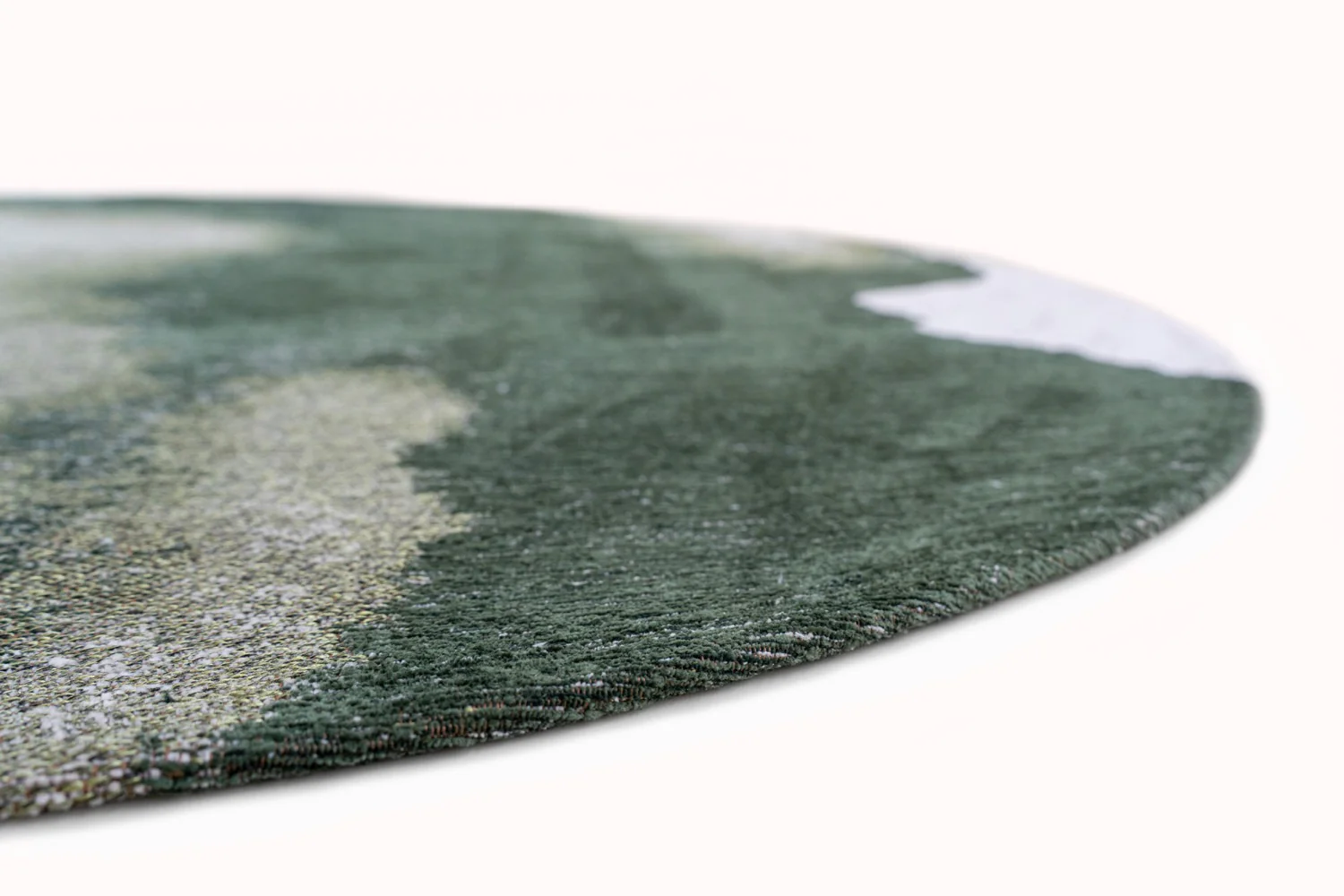 Louis de Poortere Meditation Lagoon Round Palm Green 9331 - Image 3