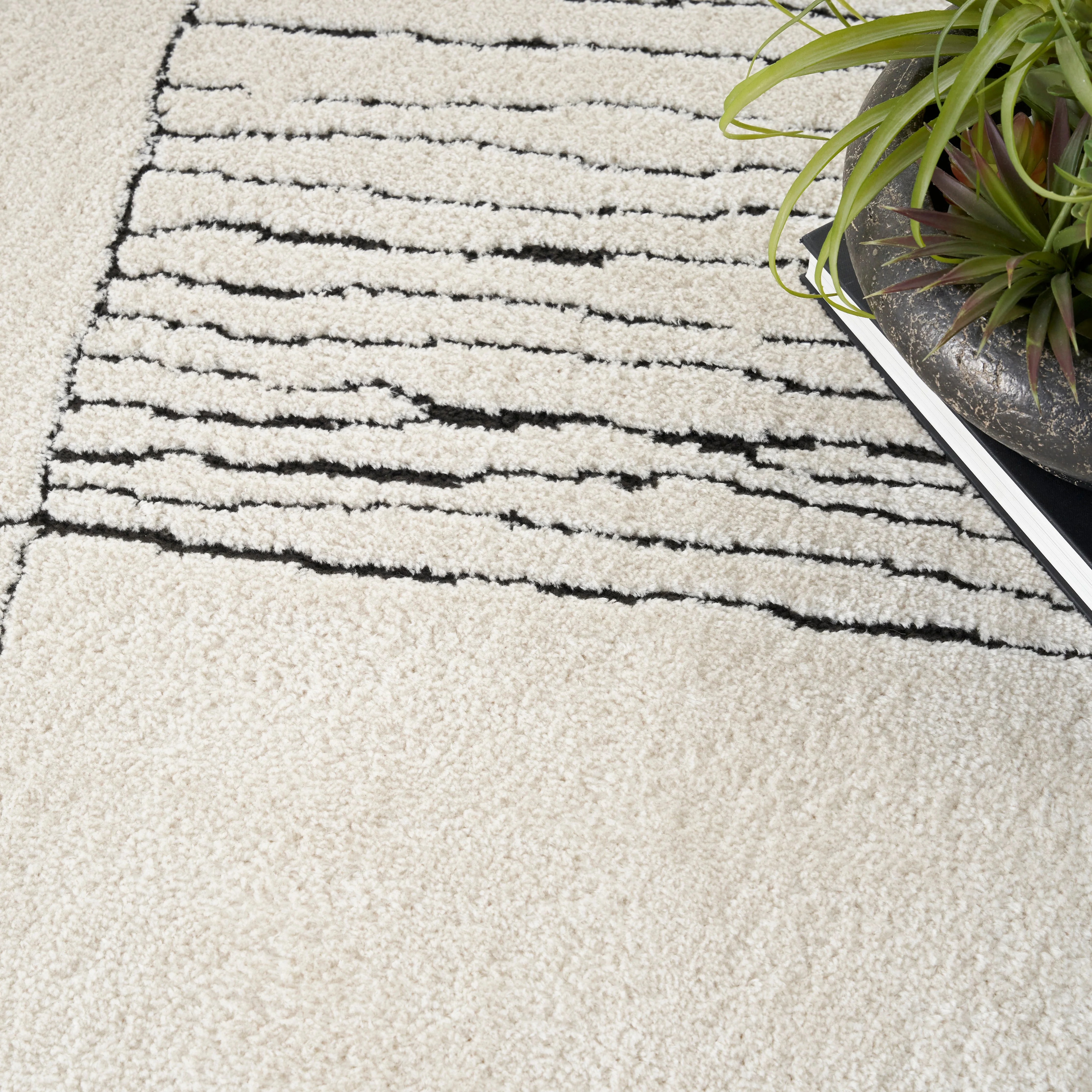 Nourison Modern Comfort Ivory Black MNC02 - Image 6