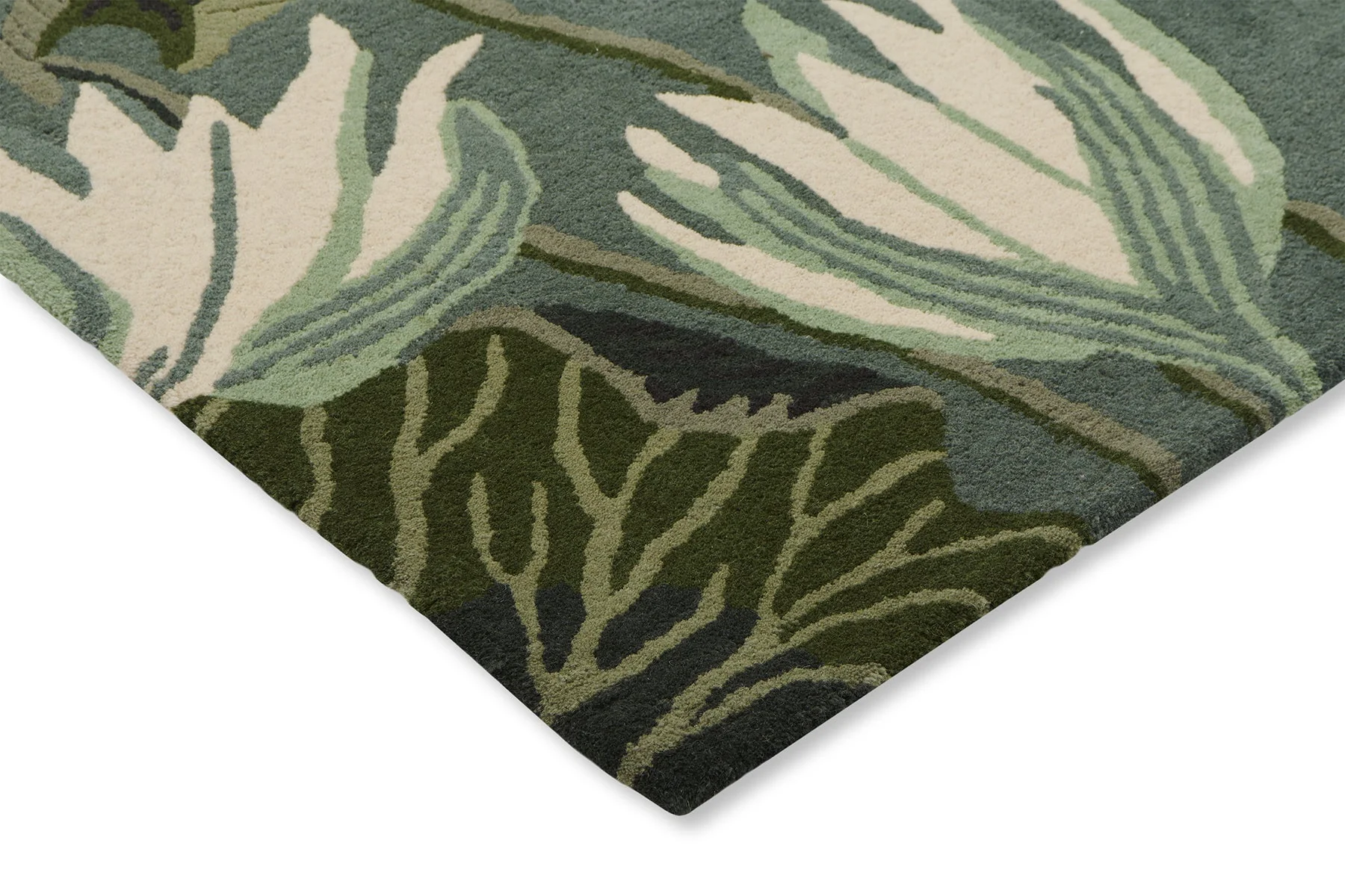 Wedgwood Waterlily Midnight Pond 38608 - Image 4